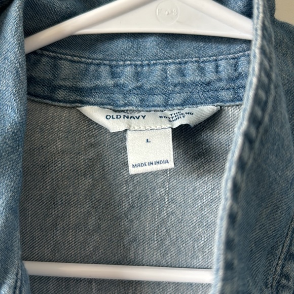 Old Navy Chambray Button Front Shirt - Picture 2 of 6